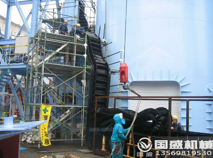 大傾角皮帶機(jī)價(jià)格 大傾皮帶機(jī)廠家