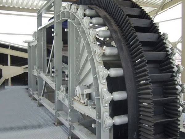 垂直大傾角輸送機 垂直大傾角輸送機